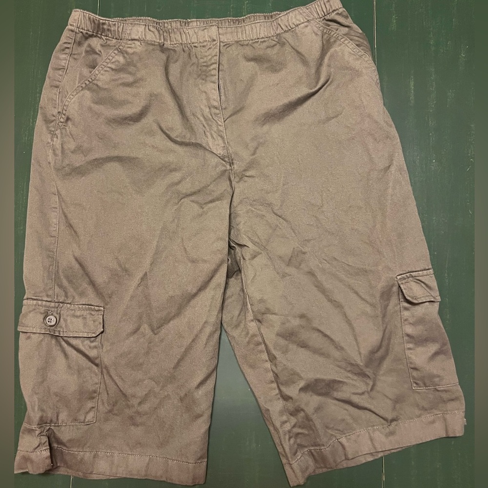 Woman’s Classic Elements Bermuda Shorts